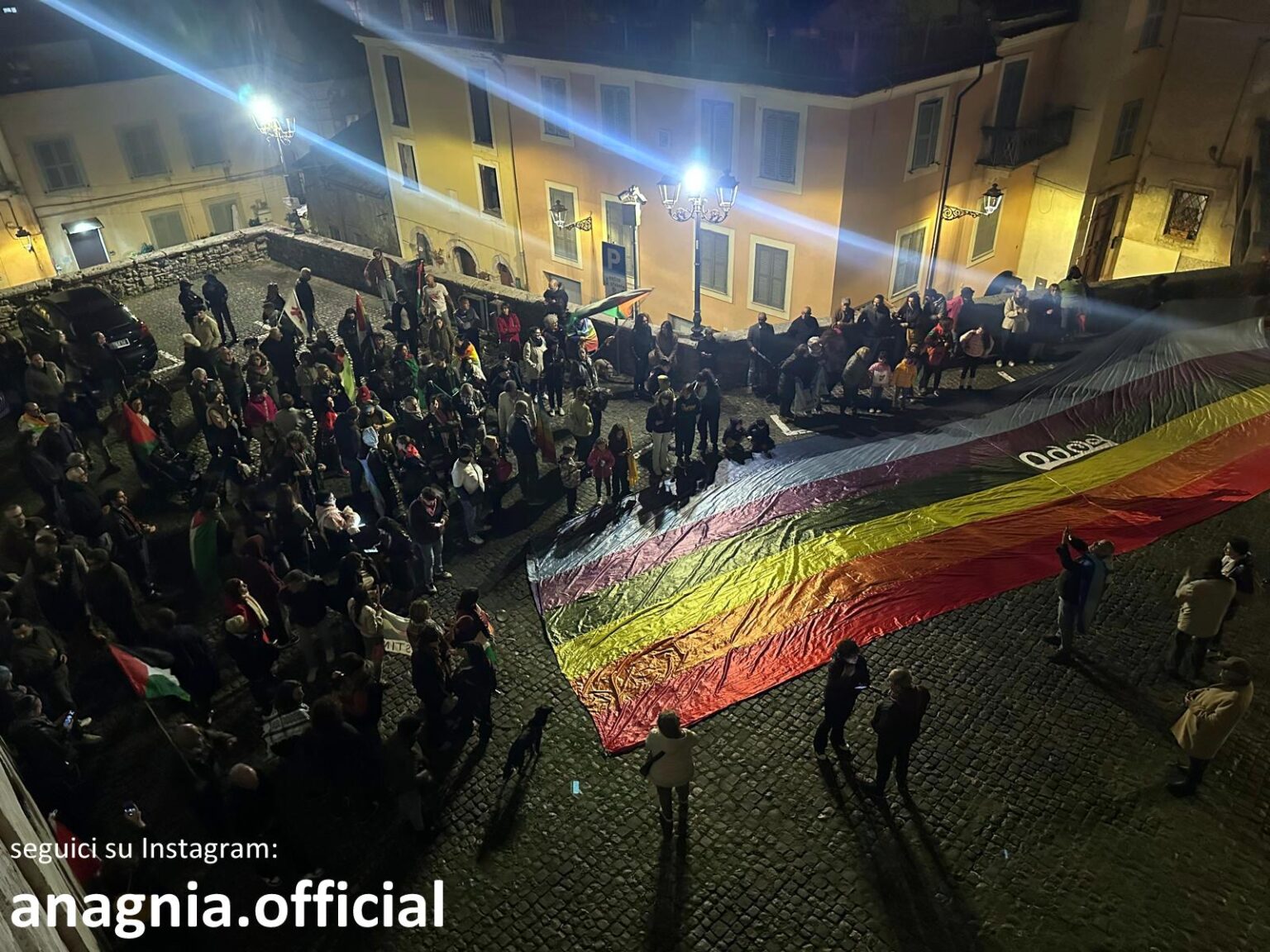 Anagni manifesta per la Palestina libera: corteo colorato attraversa il centro storico