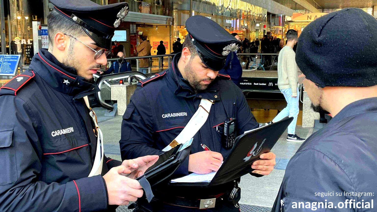 Blitz antidroga a Roma Termini: tre arresti e denunce nell’operazione dei Carabinieri
