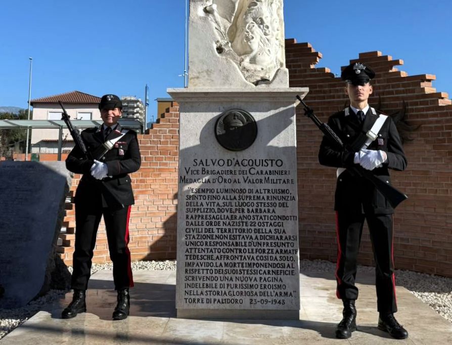 Frosinone inaugura piazza Salvo D’Acquisto: rinnovato spazio urbano con 109 posti auto e ricarica elettrica