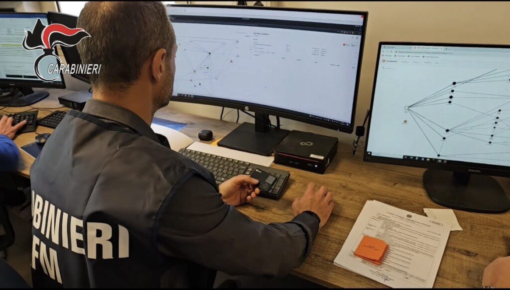 Spaccio online con criptovalute e corrieri: tre arresti a Roma per traffico di droga su Telegram e Instagram