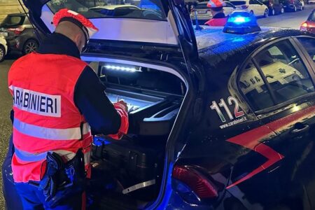 Frosinone, scambiato per un’altra persona e aggredito a martellate: manager ferito