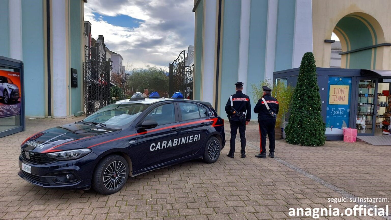Valmontone, furti a catena al Valmontone Outlet: quattro donne denunciate dai Carabinieri