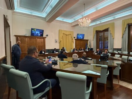 Consiglio provinciale Frosinone: approvati i punti relativi a bilancio, innovazione digitale e benefit ambientale