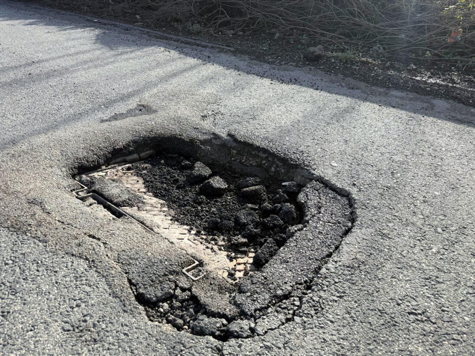 Zone industriali di Anagni e Frosinone nel degrado: strade dissestate e sicurezza a rischio