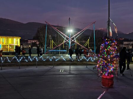 Pantanello di Anagni accende il Natale tra albero, presepe e villaggio incantato