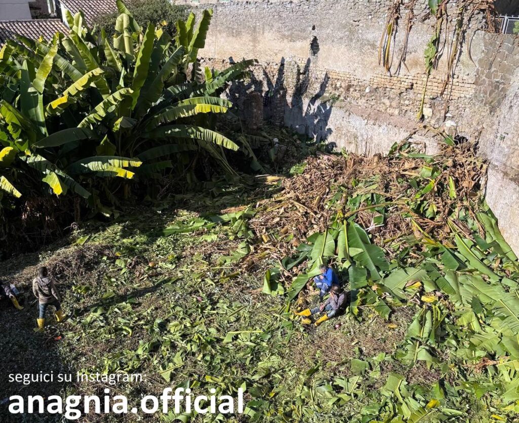 Anagni: ripulita la vasca romana di Via Bagno. Residenti soddisfatti per il recupero del monumento dopo anni di degrado