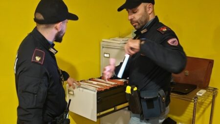 Frosinone, la Polizia di Stato scopre migliaia di lettere mai recapitate: sequestrata corrispondenza di un ente pubblico