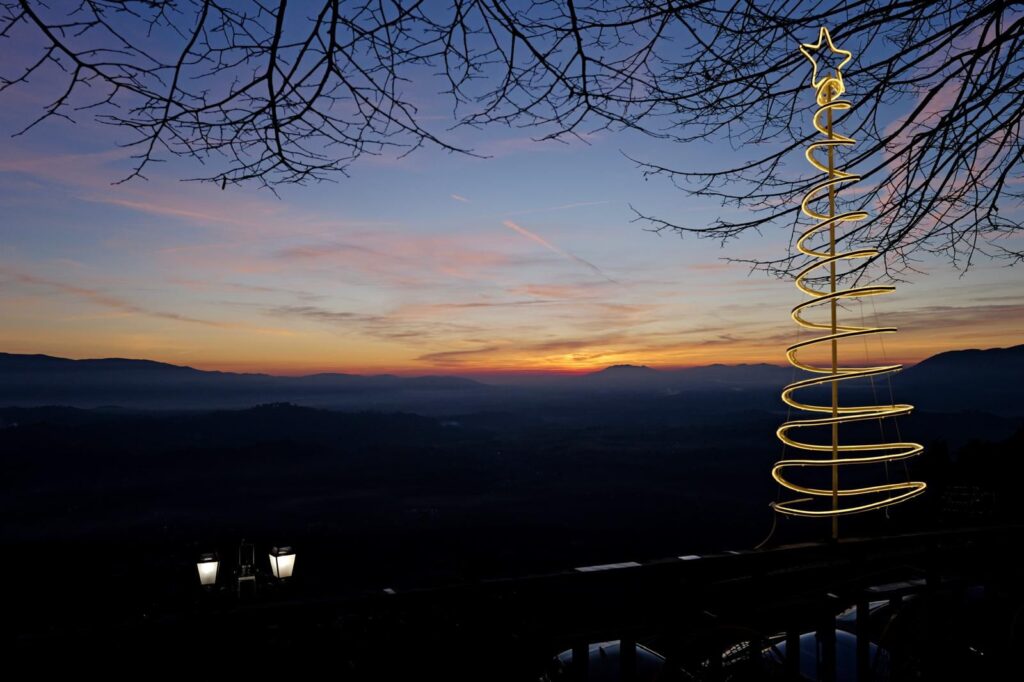 Grande partecipazione all’inaugurazione del Natale di Serrone 2025