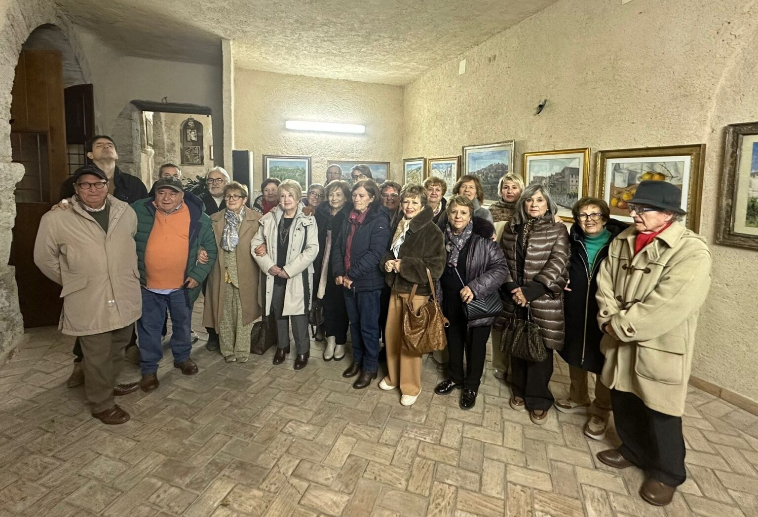 Anagni celebra la pittura d’autore: successo per il vernissage della mostra collettiva a Palazzo Bonifacio VIII