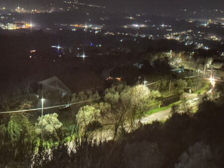 Via San Magno ad Anagni torna finalmente illuminata dopo il guasto