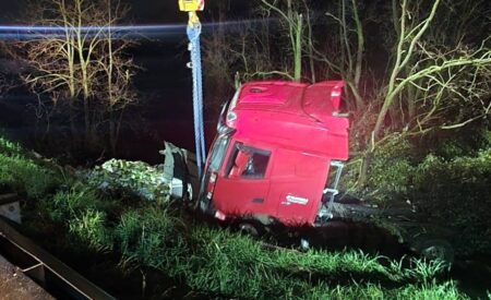 Grave incidente sull’Autostrada del Sole ad Anagni: autoarticolato fuori strada, due feriti