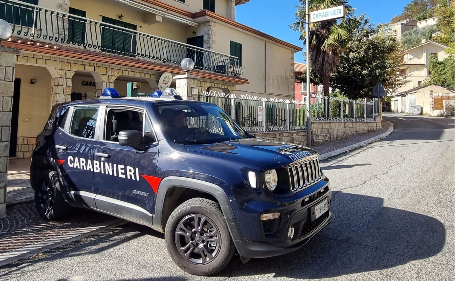 Atina, arrestato 48enne per spendita di banconote false: inseguimento ad alta velocità sulla Cassino-Sora