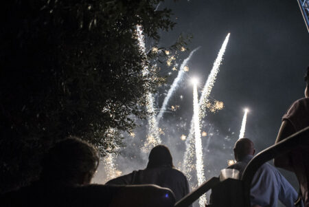 Roma vieta fuochi d’artificio e petardi a Capodanno 2026: ecco cosa è consentito e le sanzioni previste