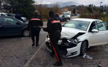 Scontro tra utilitarie blocca la via Prenestina