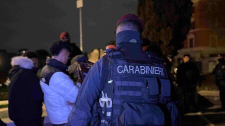 Roma, blitz dei Carabinieri: 11 arresti e 17 denunce tra Largo Agnesi, Esquilino e Termini