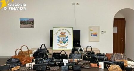 Frosinone, Guardia di Finanza in campo contro abusivismo e contraffazione: chiuso centro massaggi illegale allo Scalo