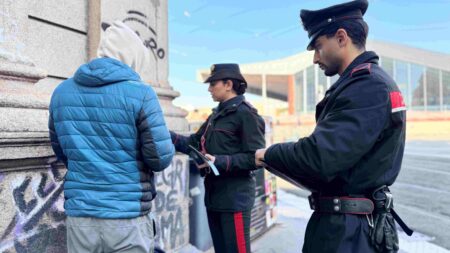 Allarme armi bianche a Roma: Carabinieri in campo, 272 denunce in sei mesi