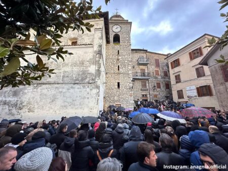 A Trivigliano commozione e cordoglio per l’ultimo saluto a Francesco