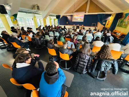 Eva Crosetta e Padre Giulio Albanese ospiti al Secondo Istituto Comprensivo di Anagni