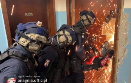 Colpo allo spaccio a Ostia: sette arresti, dieci denunce e decine di perquisizioni