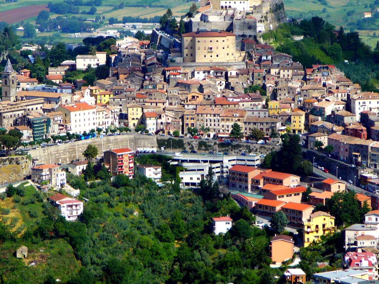L’arte che unisce a Paliano: torna La Grande Lessive con il gioco dell’Io-Noi