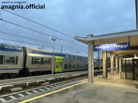 Attacco informatico a Trenitalia: rubati dati dei passeggeri, cresce il rischio di truffe digitali
