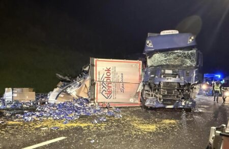 Autostrda del Sole. Incidente al km 682 – direzione nord – in territorio di San Vittore: tamponamento tra mezzi pesanti