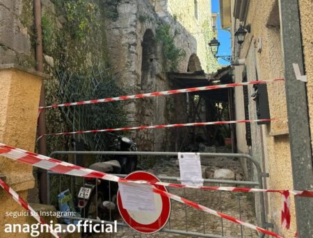 Rocca d’Arce, crolla una casa disabitata a causa del maltempo: boato nella notte
