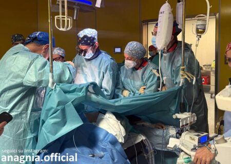 Intervento combinato neurochirurgico vascolare all’ospedale di Frosinone: operazione ad alta complessità senza trasferimenti fuori provincia