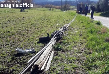 Anagni, mezzo pesante trancia i cavi: blackout digitale nella zona industriale