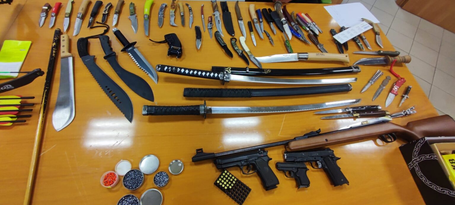 Colleferro, droga e armi in casa: denunciati padre e figlio dopo un controllo in centro