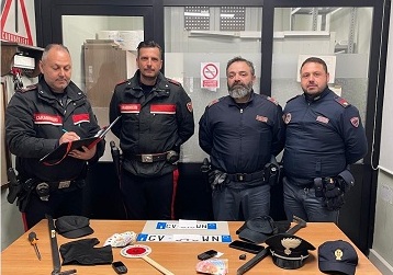 Piedimonte San Germano, tentato furto nella scuola Don Minzoni: arrestati due pregiudicati dopo il blitz di Carabinieri e Polizia