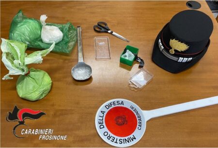 Cocaina nascosta nel lavandino: arrestato 37enne tra Ceccano, Supino e Patrica