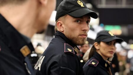 Spaccio e borseggi tra metro e centro storico: sei arresti della Polizia di Stato a Roma