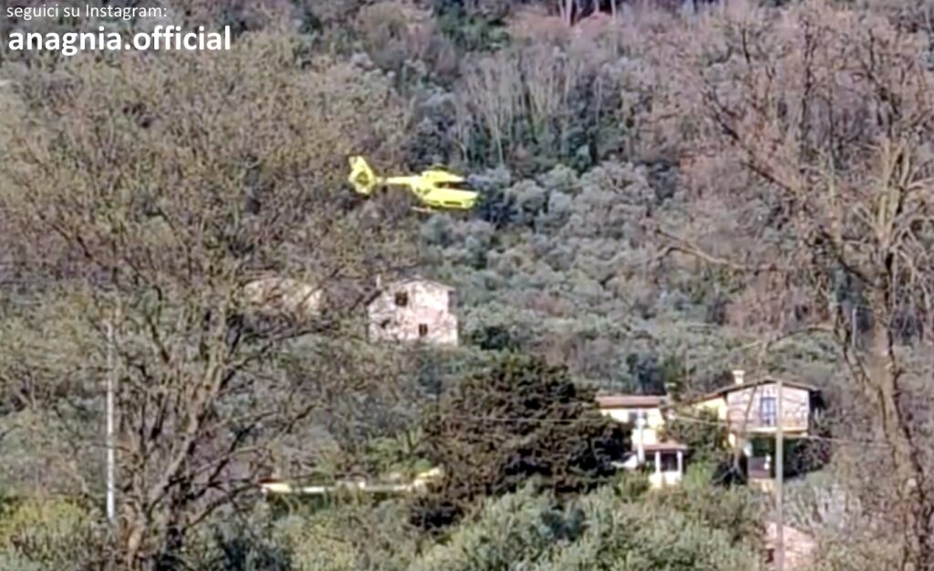 Grave incidente a Piglio, auto precipita nel dirupo: due feriti, uno elitrasportato a Roma