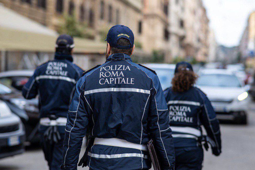 Pasqua a Roma, scattano i controlli straordinari: oltre 2.000 agenti e 15mila articoli sequestrati
