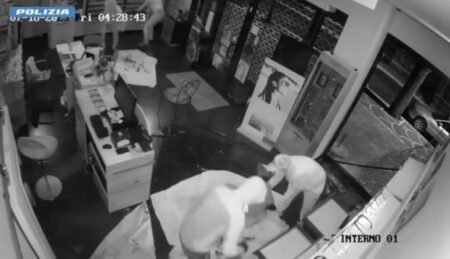 Sfondano la vetrina con un ariete e rubano occhiali per 60mila euro: cinque arresti a Fiuggi dopo sei mesi di indagini