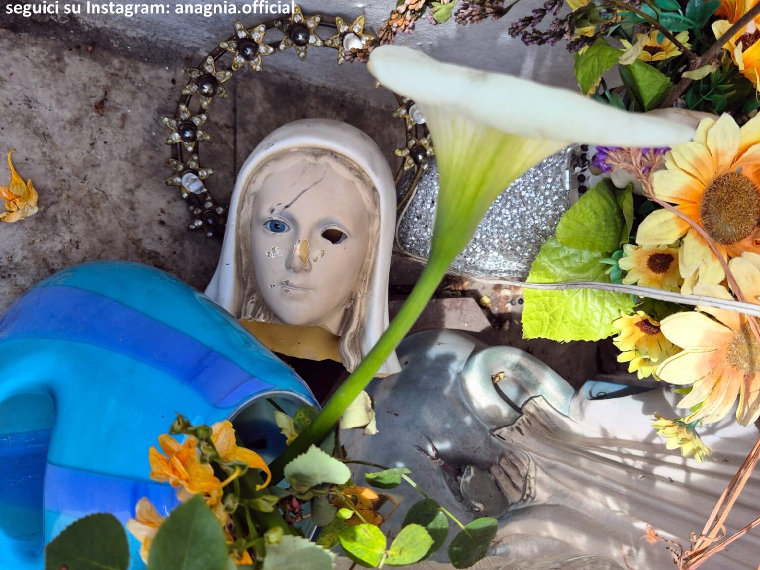 Frosinone Scalo, danneggiata una statua della Madonna di Lourdes in una nicchia votiva: indagini dei Carabinieri