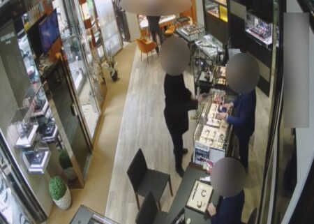 900mila euro di orologi rubati ai Parioli: sgominata banda di rapinatori armati, sette arresti