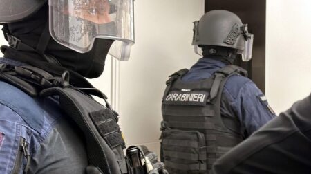 Truffe agli anziani, si conclude la latitanza del “telefonista”: arrestato in Versilia un 27enne napoletano