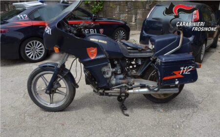 Alatri, moto dei Carabinieri in vendita online: sequestrate tre Moto Guzzi, denunciato un trentenne