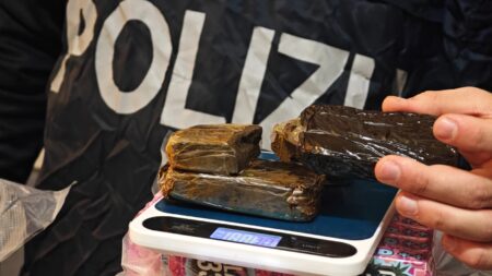 Roma nel mirino delle Forze dell’Ordine: maxi-operazioni tra spaccio, rapine e truffe agli anziani
