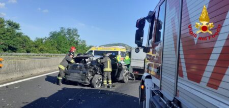 Incidente sull’A1 a Ferentino: tre mezzi coinvolti, chiuse due corsie in direzione nord