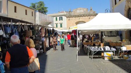 Anagni, anziana derubata al mercato: finta gentilezza per rubare oro e cellulare