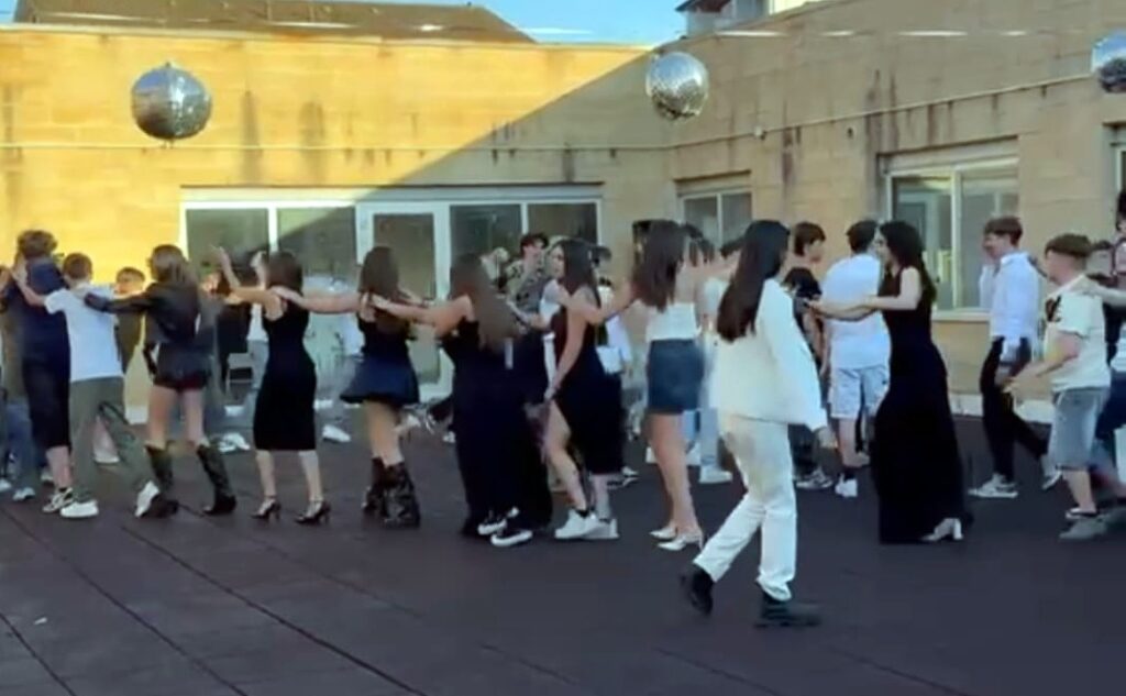 “Dance 2026”: emoziona il ballo di fine anno degli studenti dell’Istituto Comprensivo Anagni Primo