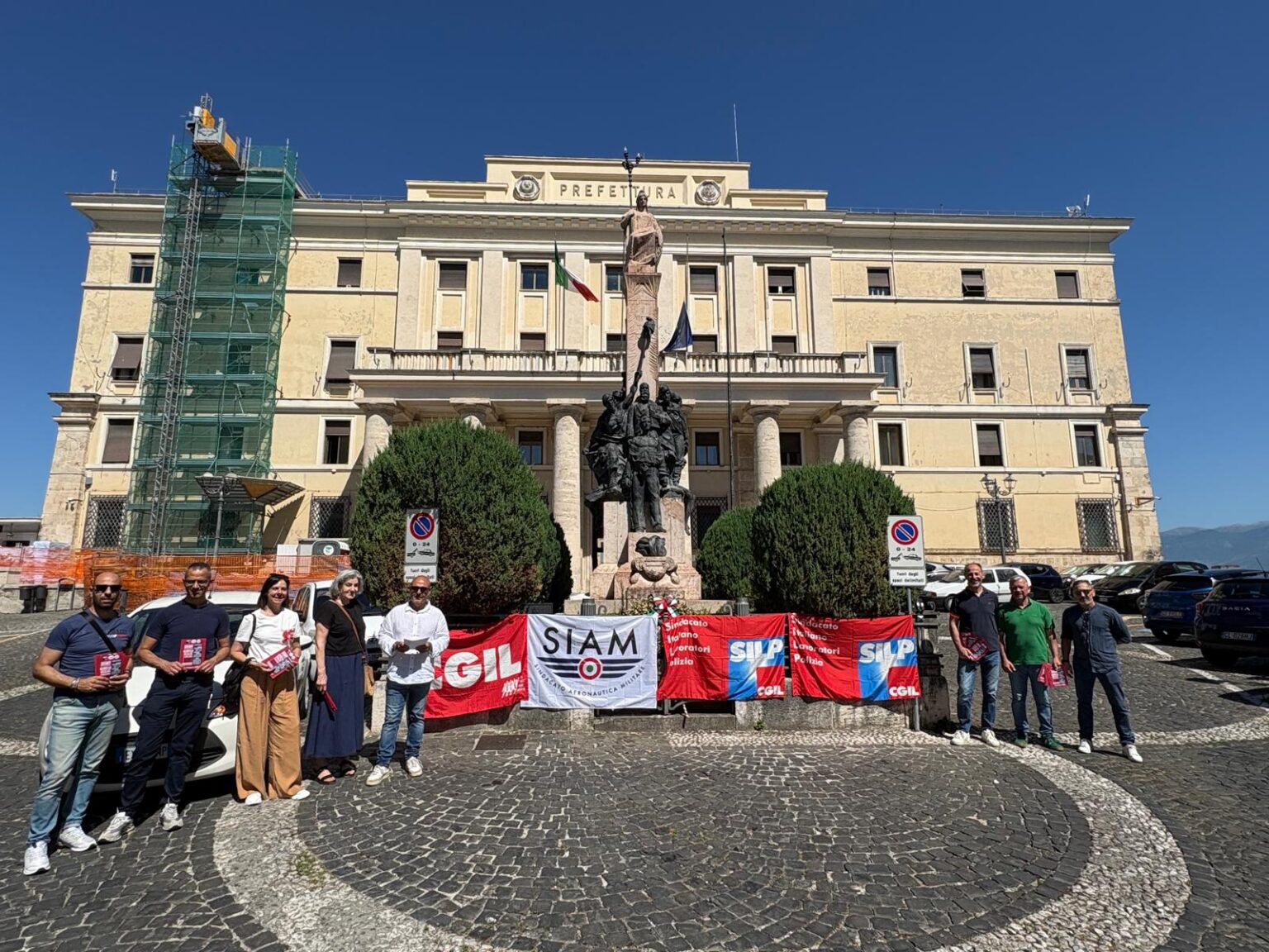 Sicurezza, i sindacati di polizia in piazza a Frosinone: “salari inadeguati, viviamo di slogan”