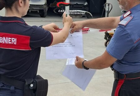 Castrocielo, carrozzeria sequestrata dai carabinieri: rifiuti pericolosi e forni abusivi