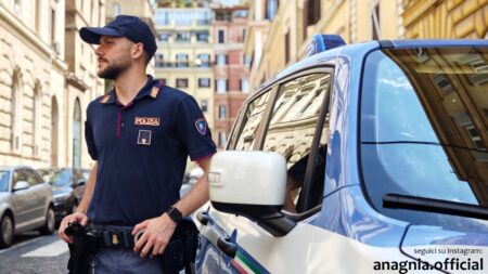 Truffa all’anziano vedovo a Roma con il trucco della falsa divisa creata dall’intelligenza artificiale: arrestato un finto maresciallo, recuperati 25 mila euro