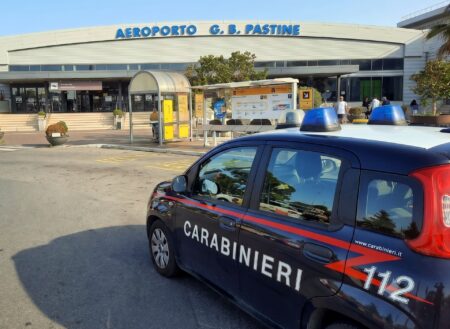 Truffa agli anziani, ottantenne abbandonato a Ciampino: salvato dai Carabinieri dopo il raggiro