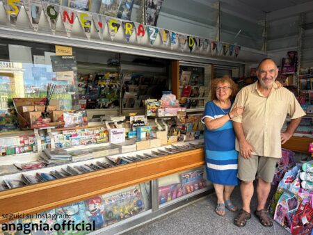Anagni saluta Peppe e Nadia dell’Edicola Pomponi: si chiude un capitolo lungo tre generazioni